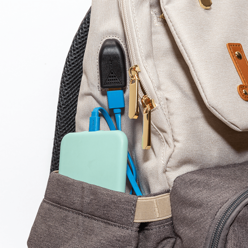 Nappy bag with hone charger USB plug in